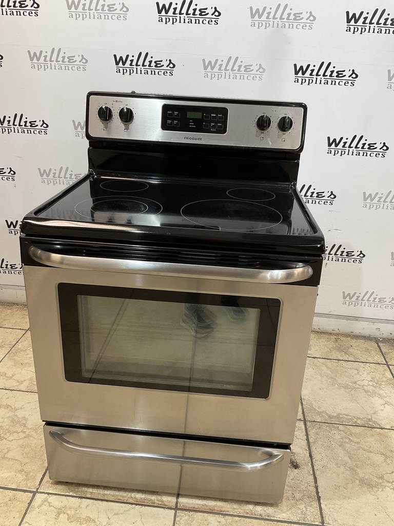 Frigidaire Used Electric Stove 220 volts (40/50 AMP )