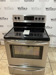 [86431] Frigidaire Used Electric Stove 220 volts (40/50 AMP)