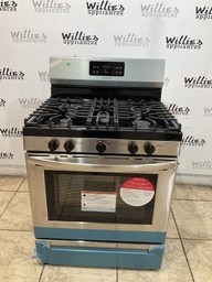 [86870] Frigidaire New Open Box Natural Gas Stove