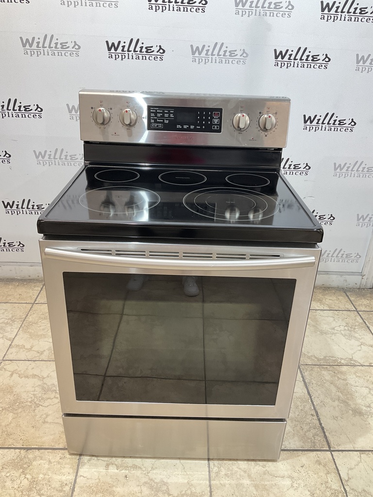 Samsung Used Electric Stove 220 volts (40/50 AMP) 30inches”