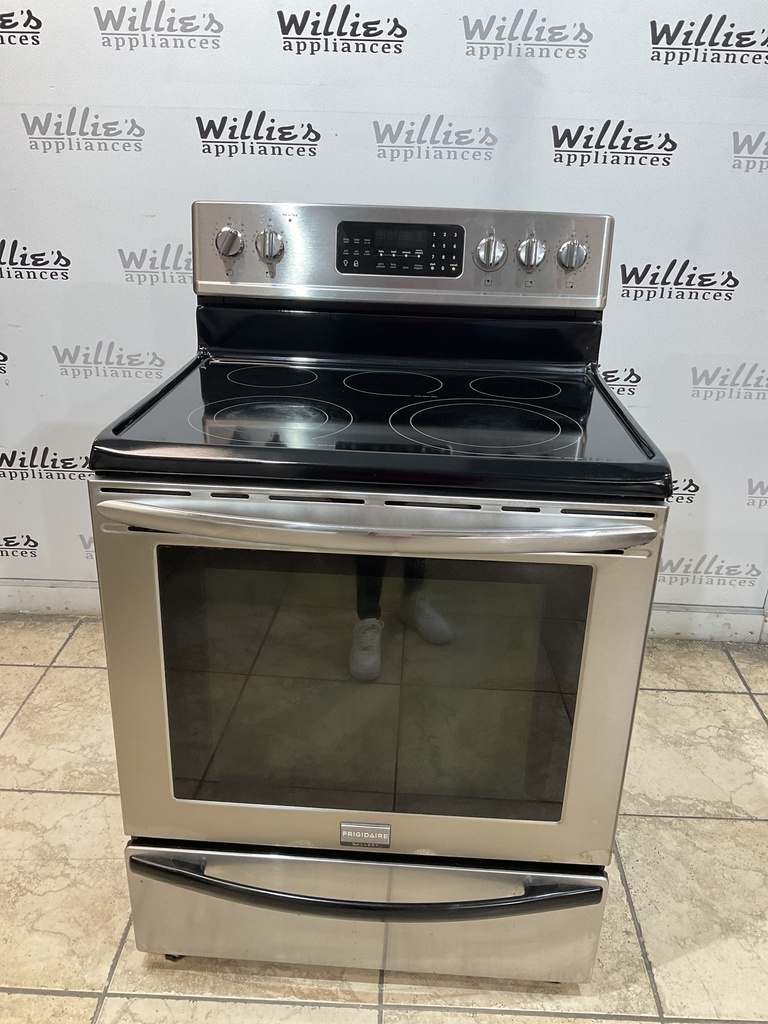 Frigidaire Used Electric Stove 220 volts (40/50 AMP) 30inches”