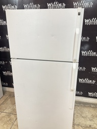 [87649] Hotpoint Used Refrigerator Top and Bottom 28x61 1/2”