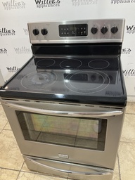 [87770] Frigidaire Used Electric Stove 220volts (40/50 AMP) 30inches”