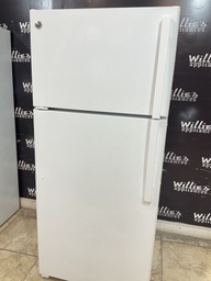 [87947] Ge Used Refrigerator Top and Bottom 28x64