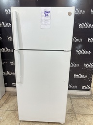 [88067] Ge Used Refrigerator Top and Bottom 28x64”