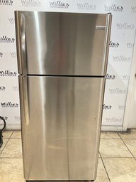 [88501] Frigidaire Used Refrigerator Top and Bottom 30x65 1/2”