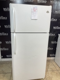 [88704] White Westinghouse Used Refrigerator Top and Bottom 30x66”