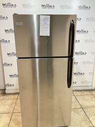 [88866] Frigidaire Used Refrigerator Top and Bottom 28x64 1/2”