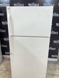 [88879] Ge Used Refrigerator Top and Bottom 28x61 1/2”