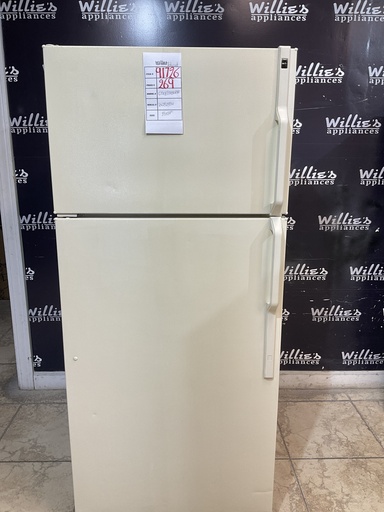[91726] Hotpoint Used Refrigerator Top and Bottom 28x64 1/2”