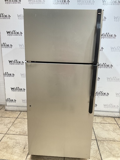 [94476] Hotpoint Used Refrigerator Top and Bottom 28x64 1/2’ 