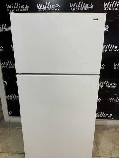[96108] Hotpoint Used Refrigerator Top and Bottom 28x61 1/2” 