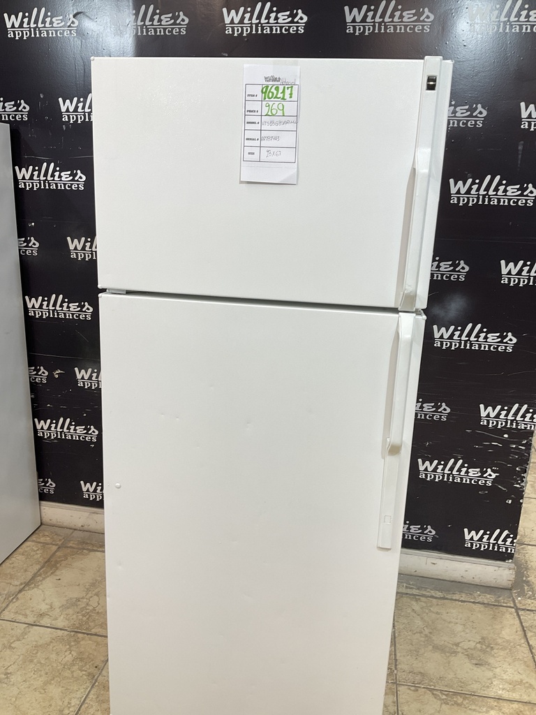Hotpoint Used Refrigerator Top and Bottom 28x67 1/2” 