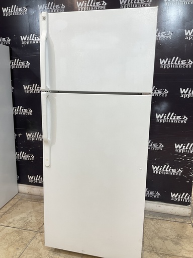 [96297] Ge Used Refrigerator Top and Bottom 28x67