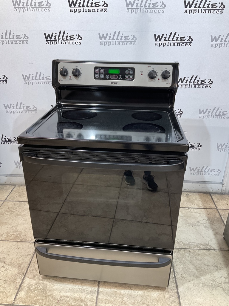 Hotpoint Used Electric Stove 220volts (40/50 AMP) 30inches {4 prong} 