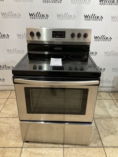 [96778] Frigidaire Used Electric Stove 220volts (40/50 AMP) 30inches {3 prong}