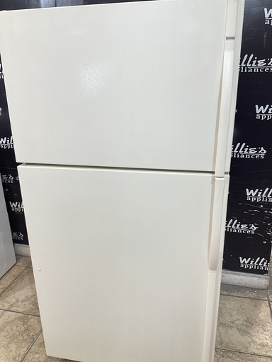 [96840] Kenmore Used Refrigerator Top and Bottom 33x65 1/2” (Bisque) 