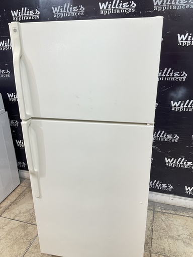 [96846] Ge Used Refrigerator Top and Bottom 28x61 1/2” (Bisque)