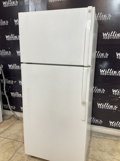 [97305] Ge Used Refrigerator Top and Bottom 28x64 1/2” (White)