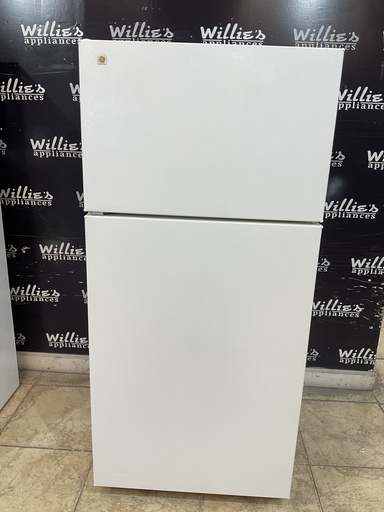 [97315] Ge Used Refrigerator Top and Bottom 28x61 1/2” (White)