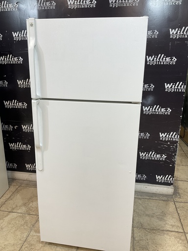 [97364] Ge Used Refrigerator Top and Bottom 28x66 1/2” (White) 
