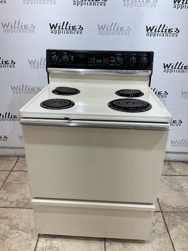 [97428] Hotpoint Used Electric Stove 220volts (40/50 AMP) 30inches {no cord} 