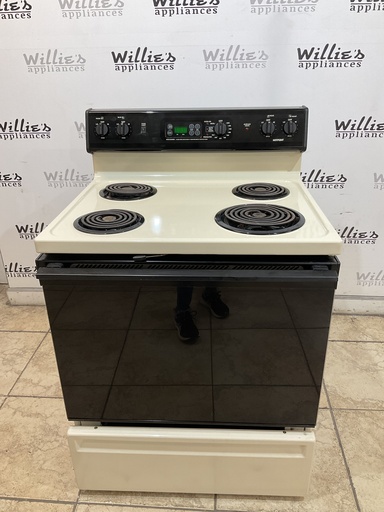 [97427] Hotpoint Used Electric Stove 220volts (40/50 AMP) 30inches {no cord} 