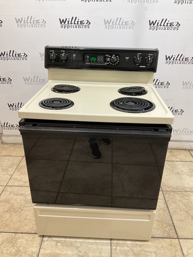 [97439] Hotpoint Used Electric Stove 220volts (40/50 AMP) 30inches {no cord} (Bisque/Black)