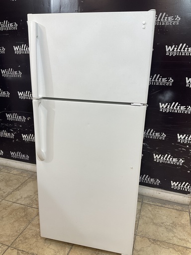 [97434] Ge Used Refrigerator Top and Bottom 28x64 (White)