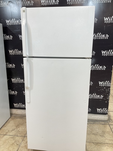 [97468] Ge Used Refrigerator Top and Bottom 28x67 (White)