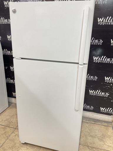[97523] Ge Used Refrigerator Top and Bottom 28x61 1/2” (White) 