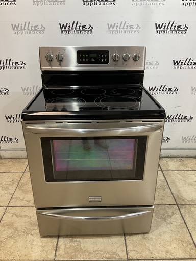 [97545] Frigidaire Used Electric Stove 220volts (40/50 AMP) 30inches {4 prong} (Stainless steel)