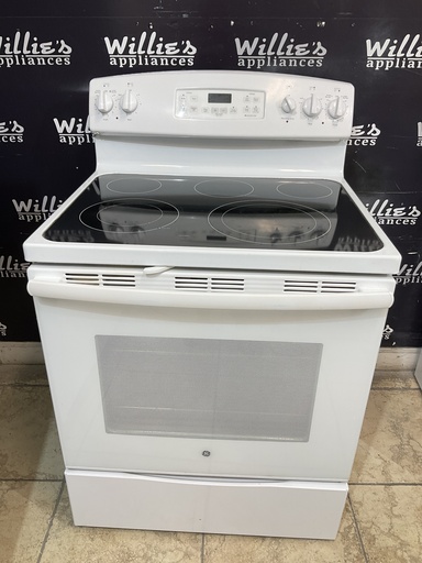 [97560] Ge Used Electric Stove 220volts (40/50 AMP) 30inches {no cord} (White)