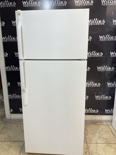 [97567] Ge Used Refrigerator Top and Bottom 28x67 (White) 