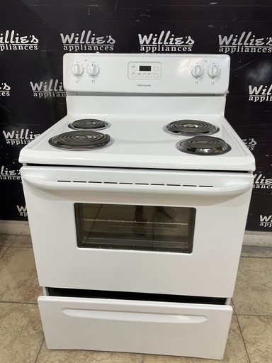 [97586] Frigidaire Used Electric Stove 220volts (40/50 AMP) 30inches {3 prong} (White) 