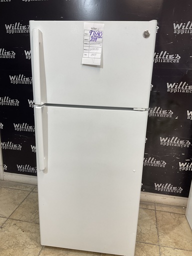 [97690] Ge Used Refrigerator Top and Bottom 28x64 (White) 