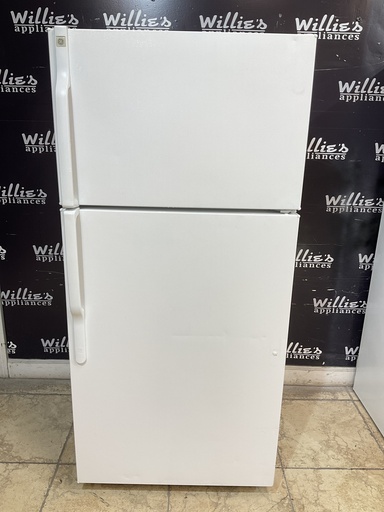 [97739] Ge Used Refrigerator Top and Bottom 28x61 1/2” (White)
