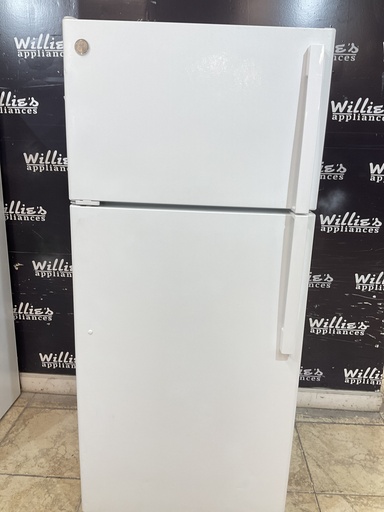 [97721] Ge Used Refrigerator Top and Bottom 28x64 (White) 