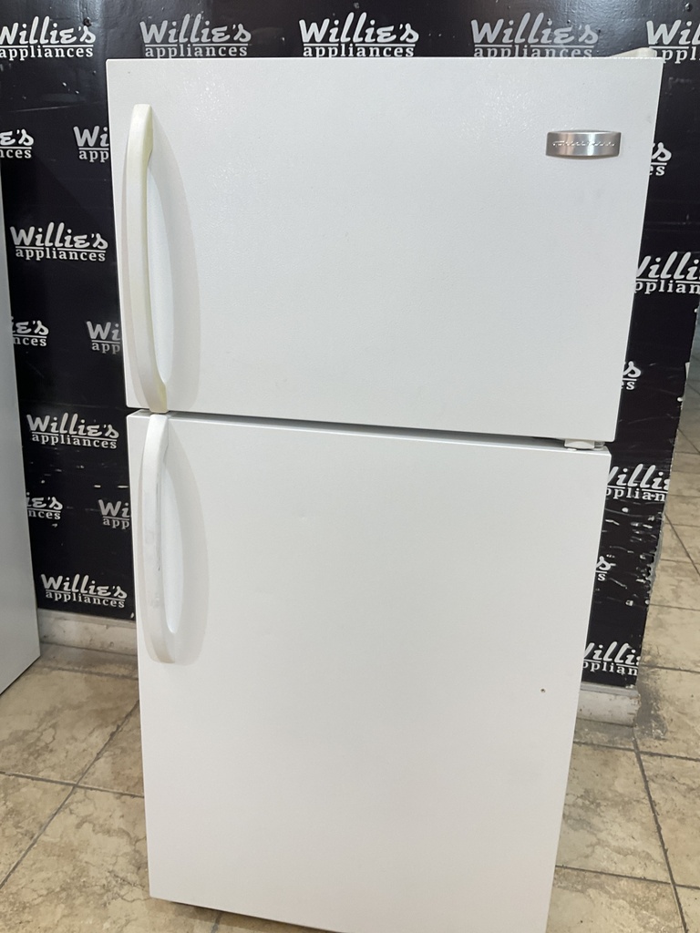 Frigidaire Used Refrigerator Top and Bottom 28x59 1/2” (White) 