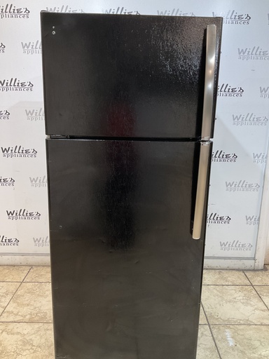 [97822] Ge Used Refrigerator Top and Bottom 28x67 (Black) 