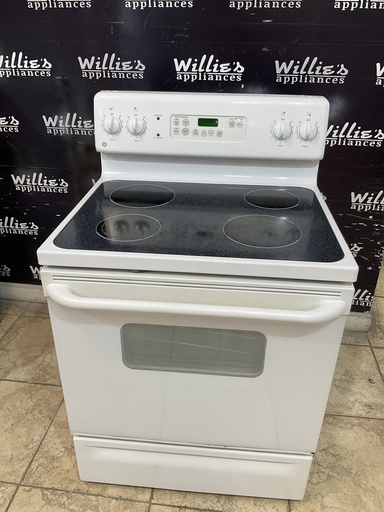 [97965] Ge Used Electric Stove 220volts (40/50 AMP) 30inches {4 prong} (White) 