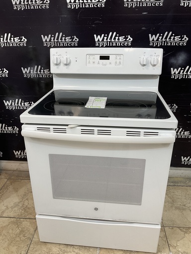 [97974] Ge Used Electric Stove 220volts (40/50 AMP) 30inches {3 prong} (White) 