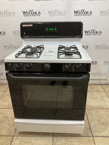 [98069] Ge Used Gas Propane Stove 30inches (White/Black) 