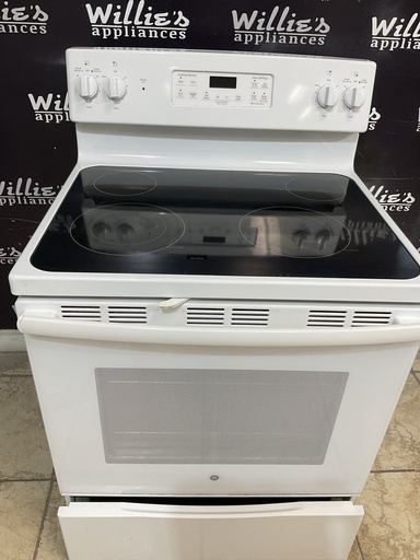 [98137] Ge Used Electric Stove 30inches {3 prong} (White)