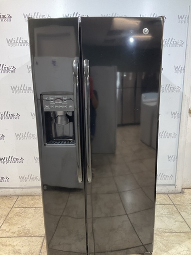 [98180] Ge Used Refrigerator Side by Side 33x69 (Black) 
