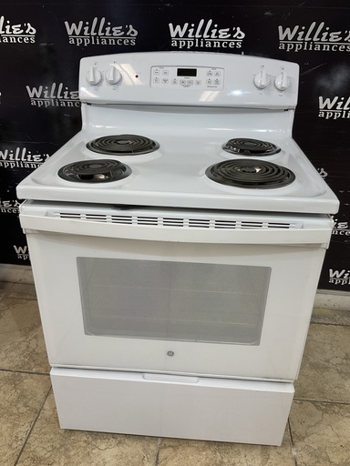 [98234] Ge Used Electric Stove 220volts (40/50 AMP) 30inches {no cord} (White)