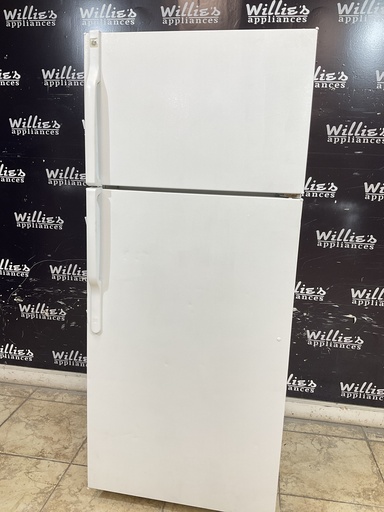 [98349] Ge Used Refrigerator Top and Bottom 28x67 (White) 