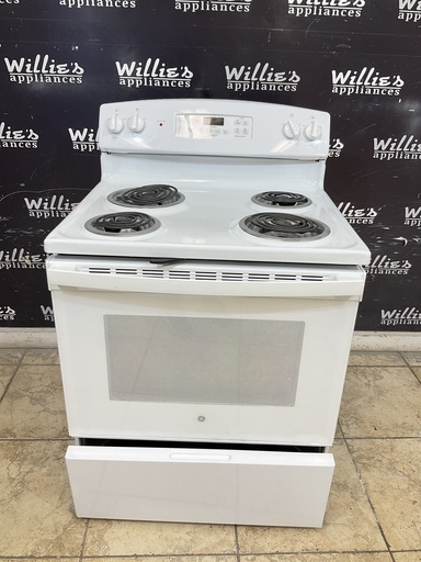 [98342] Ge Used Electric Stove 220volts (40/50 AMP) 30inches {no cord} (White) 