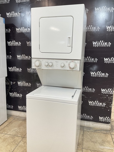 [98416] Whirlpool Used Electric Unit Stackable 220volts (30 AMP) 24x71 1/2” {3 prong} (White) 