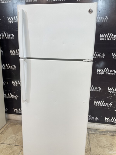 [98448] Ge Used Refrigerator Top and Bottom 28x66 1/2” (White) 